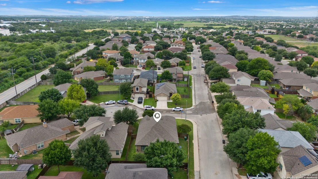 Photo of 9815 Leubeck Ranch