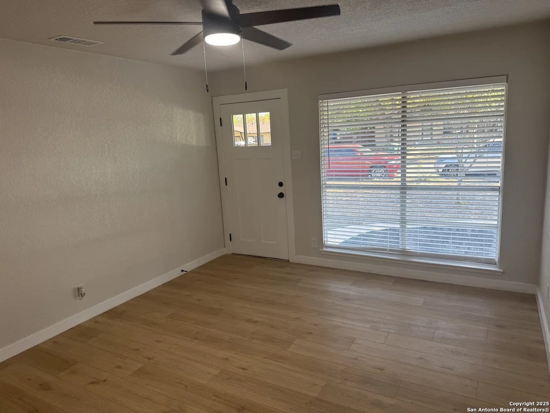 Photo of 5807 Stonybrook