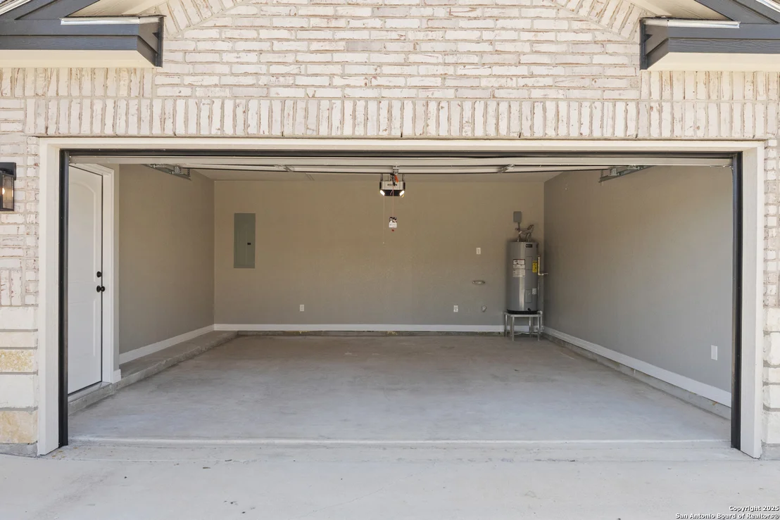 Photo of 109 Sutton PL