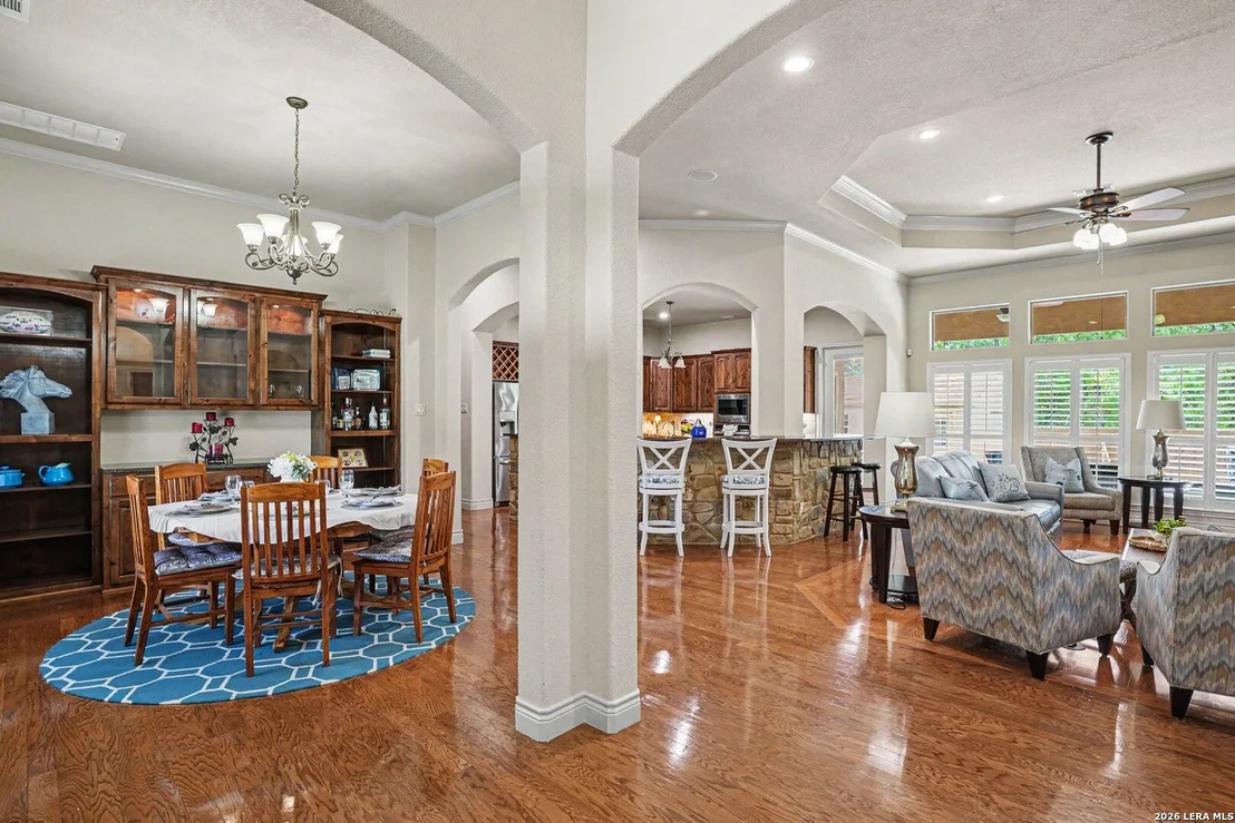 Photo of 233 MEADOWLARK LN