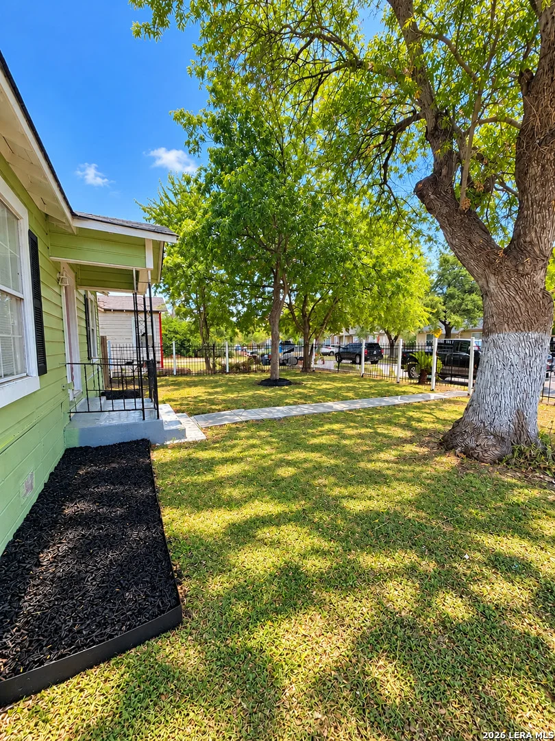 Photo of 1439 Alhambra