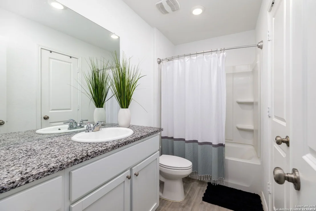 Photo of 4117 CATARACT CIR