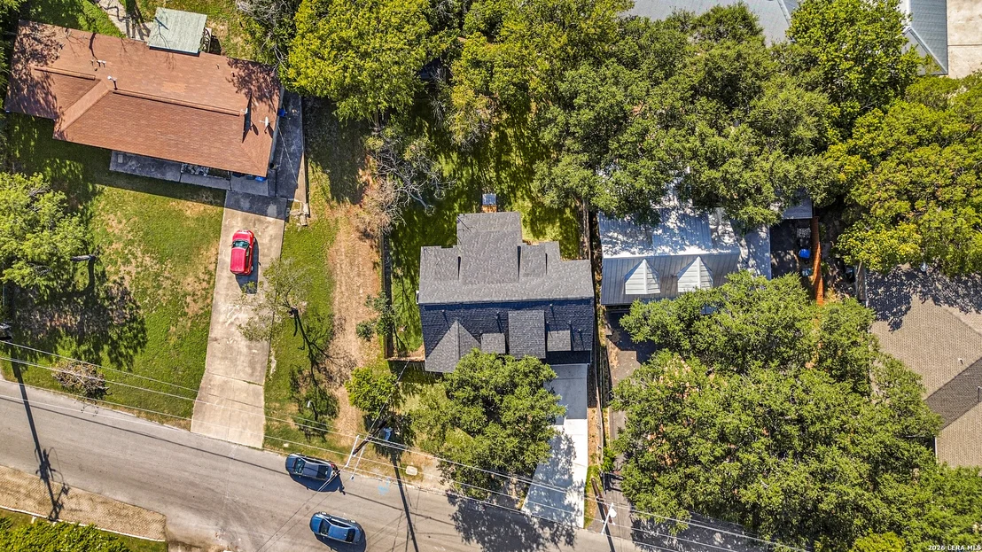 Photo of 327 RAINBOW DR