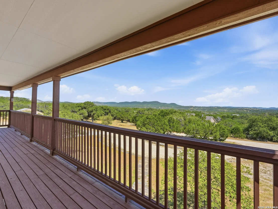 Photo of 412 Bear Springs Trl