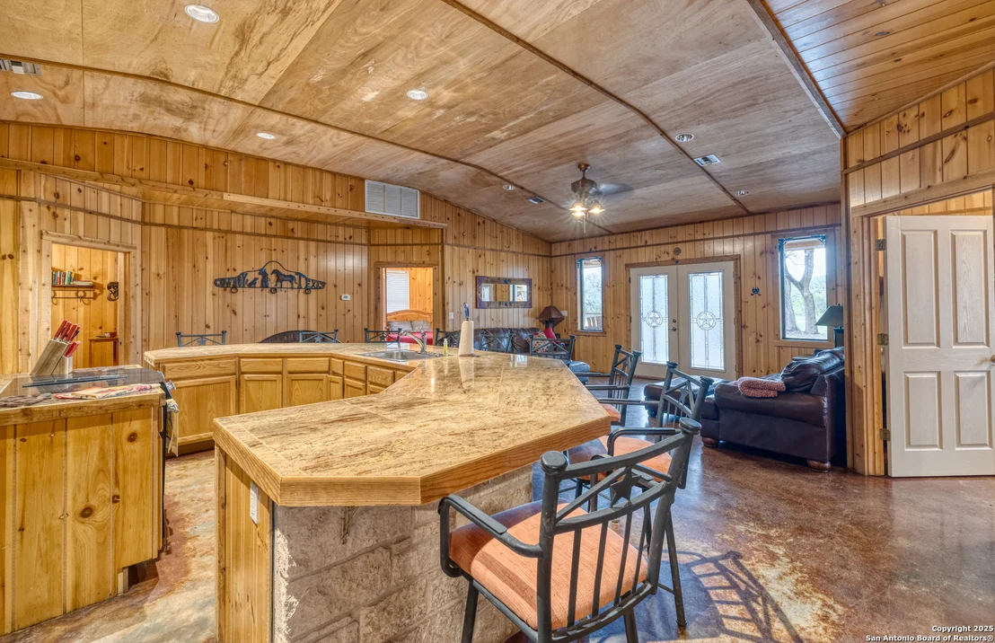 Photo of 387 Madrone Loop