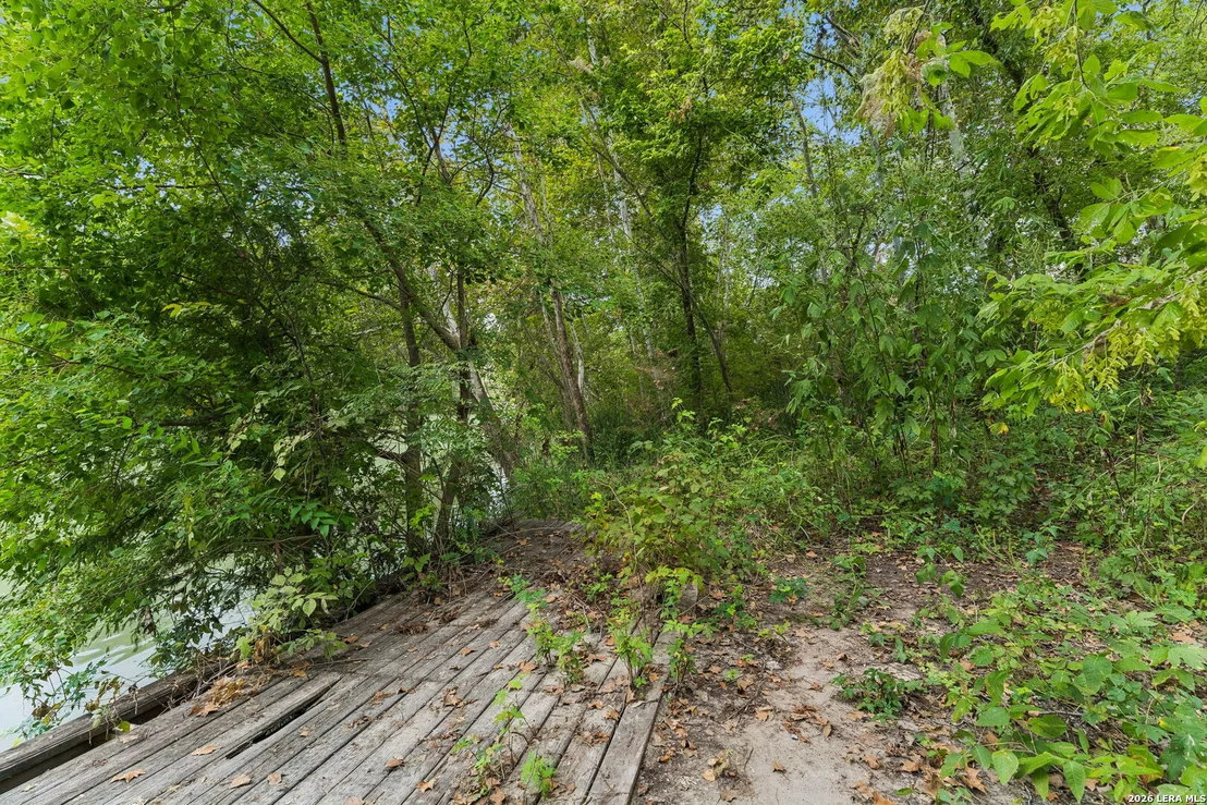 Photo of 8 RIVER OAK DR