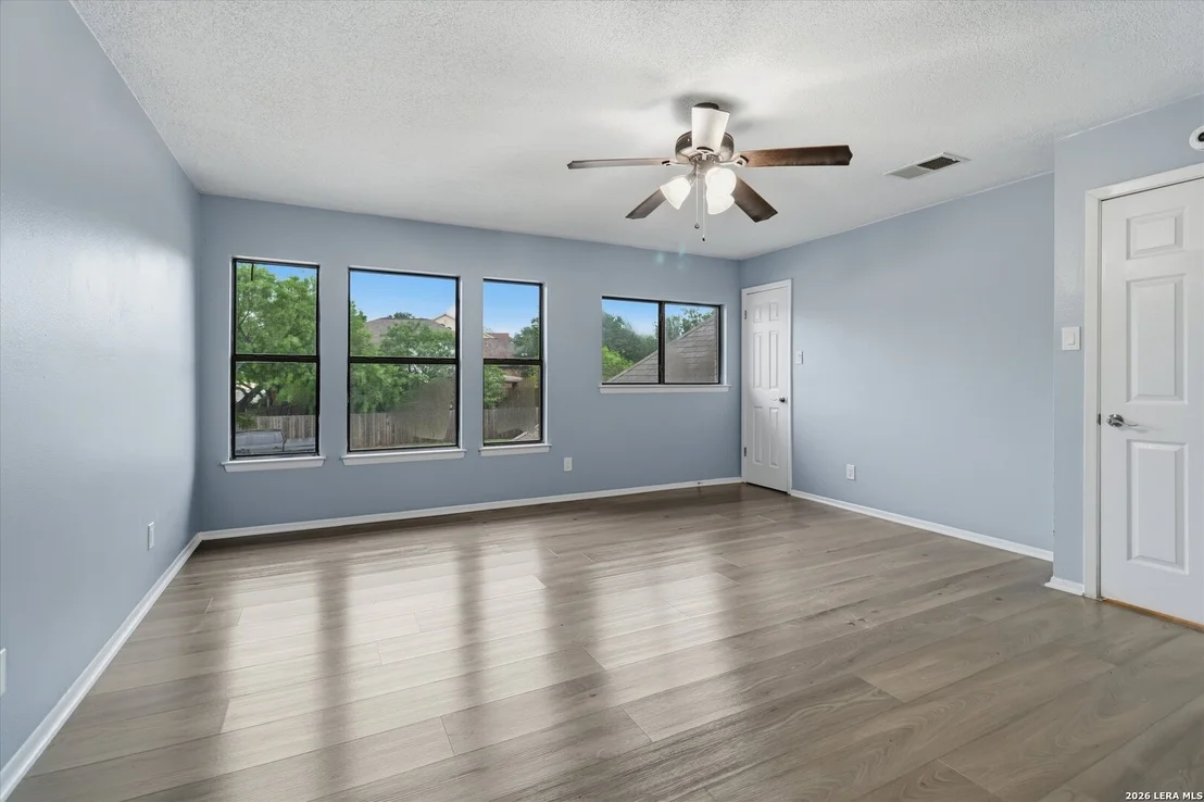 Photo of 6838 Park Haven