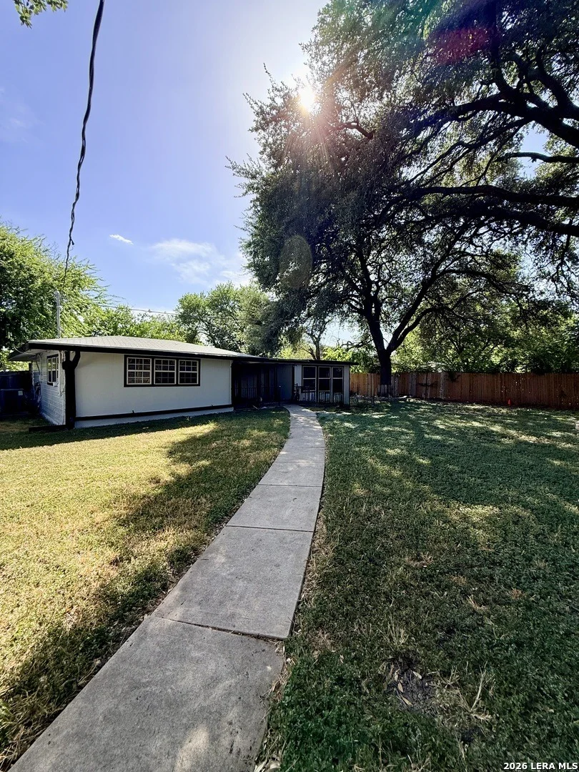 Photo of 103 GREENHAVEN DR