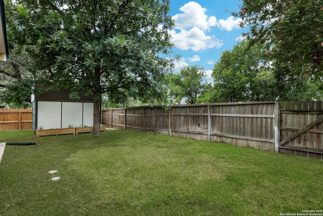 Photo of 9642 Elmstone