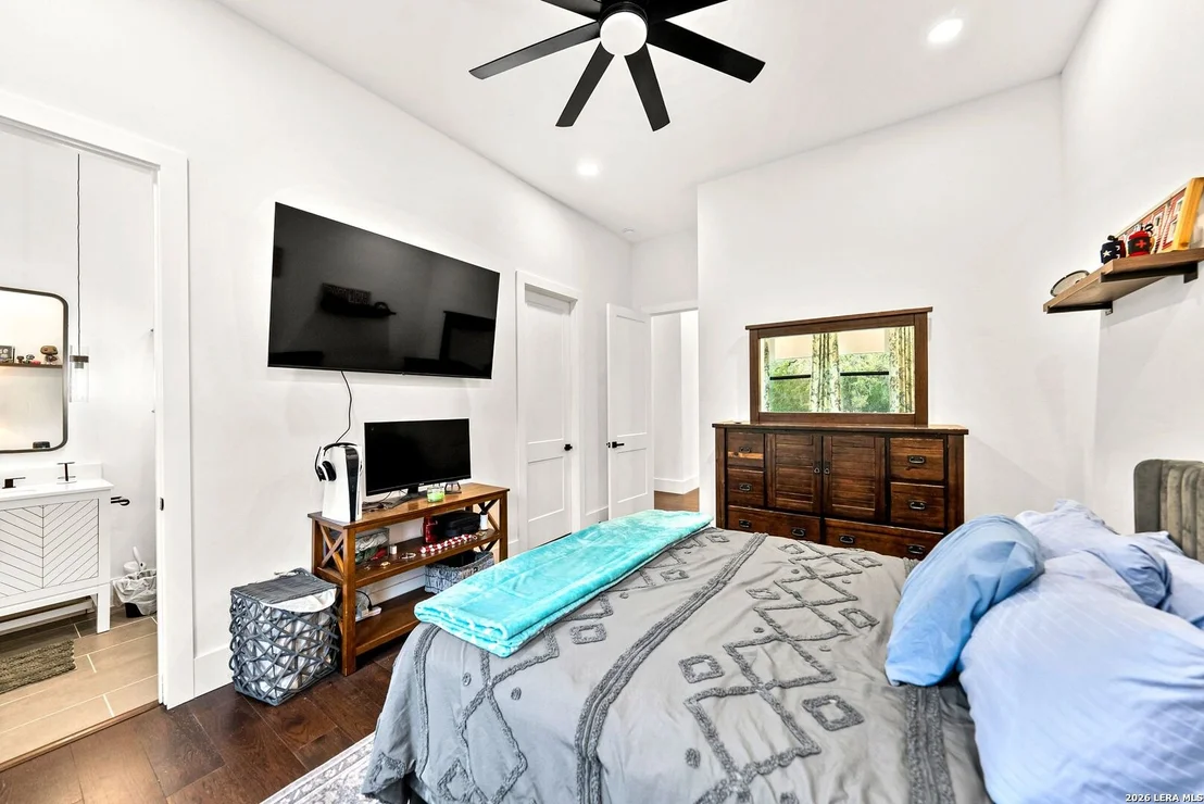 Photo of 721 Timber Bluff