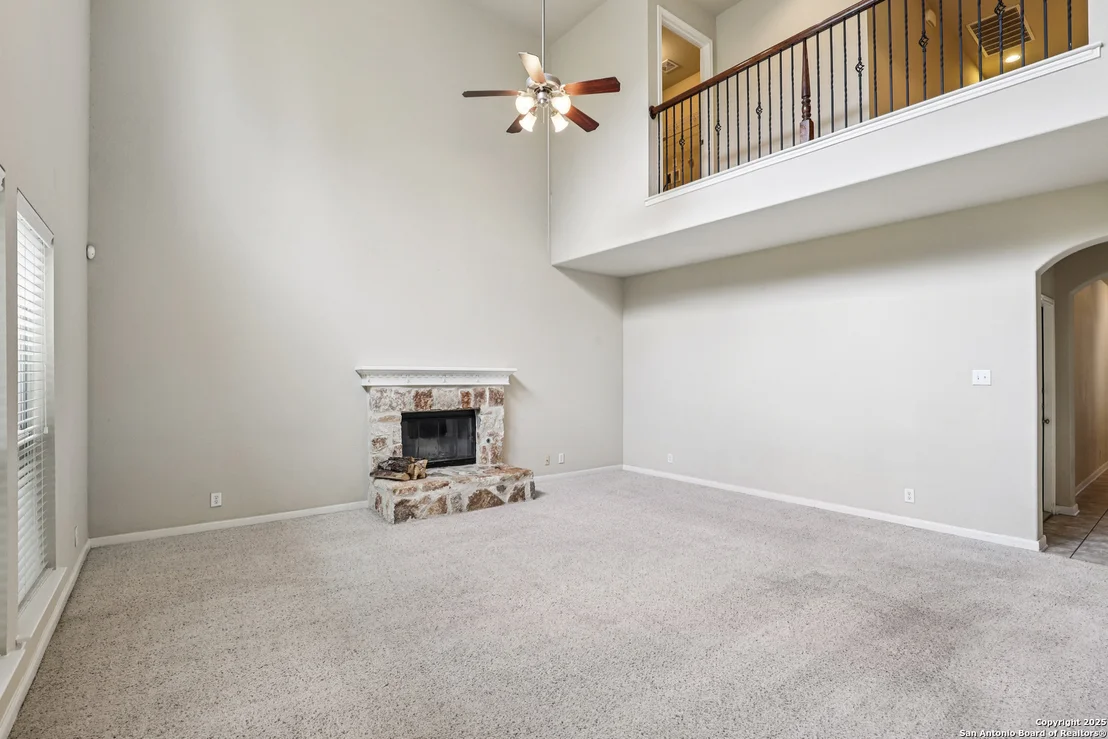 Photo of 7638 Kings Spring