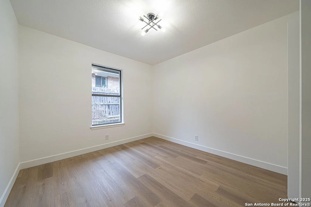 Photo of 6306 Lakewood