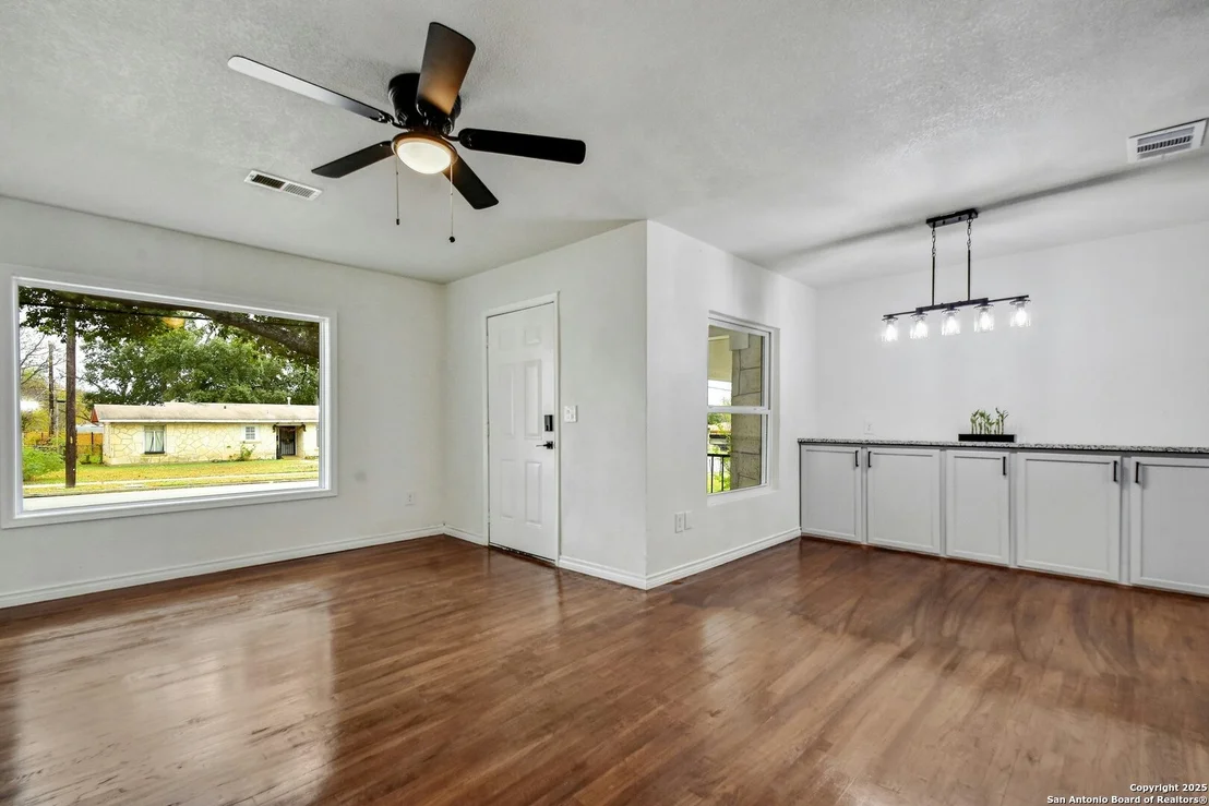 Photo of 315 Latch Drive
