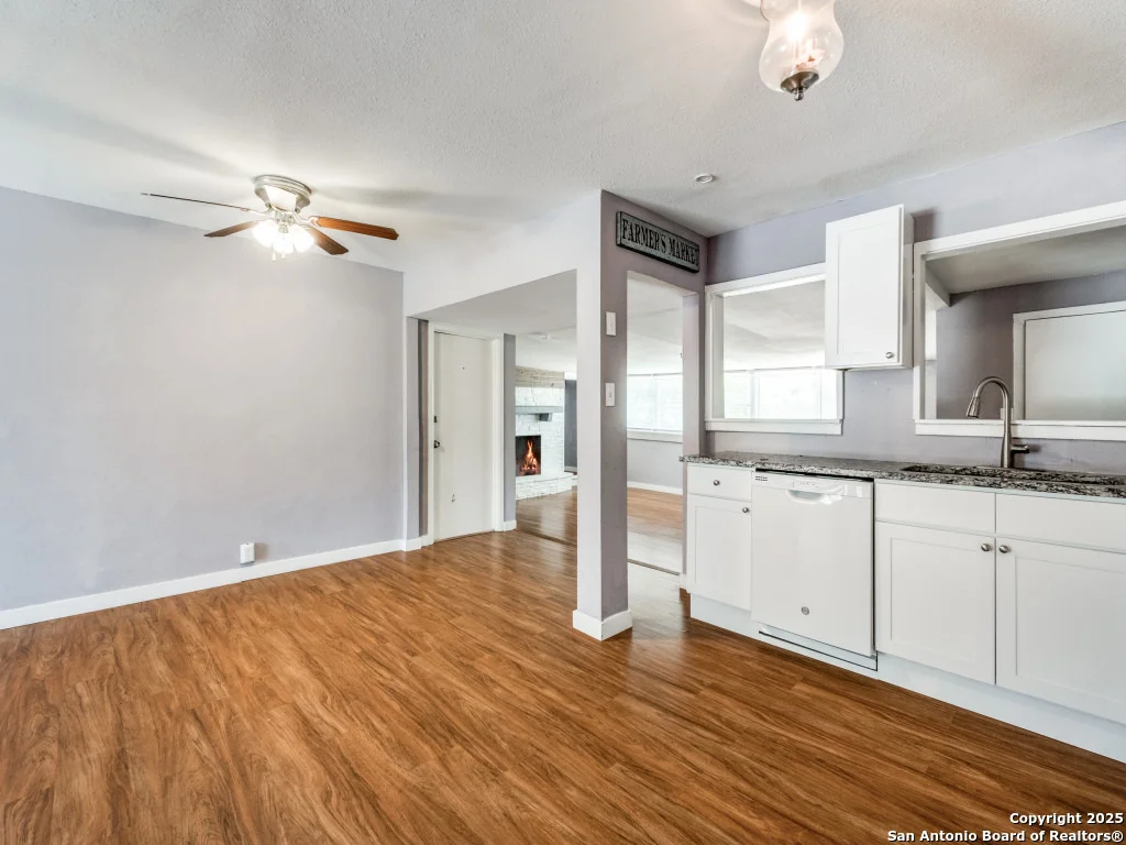 Photo of 615 Edgebrook