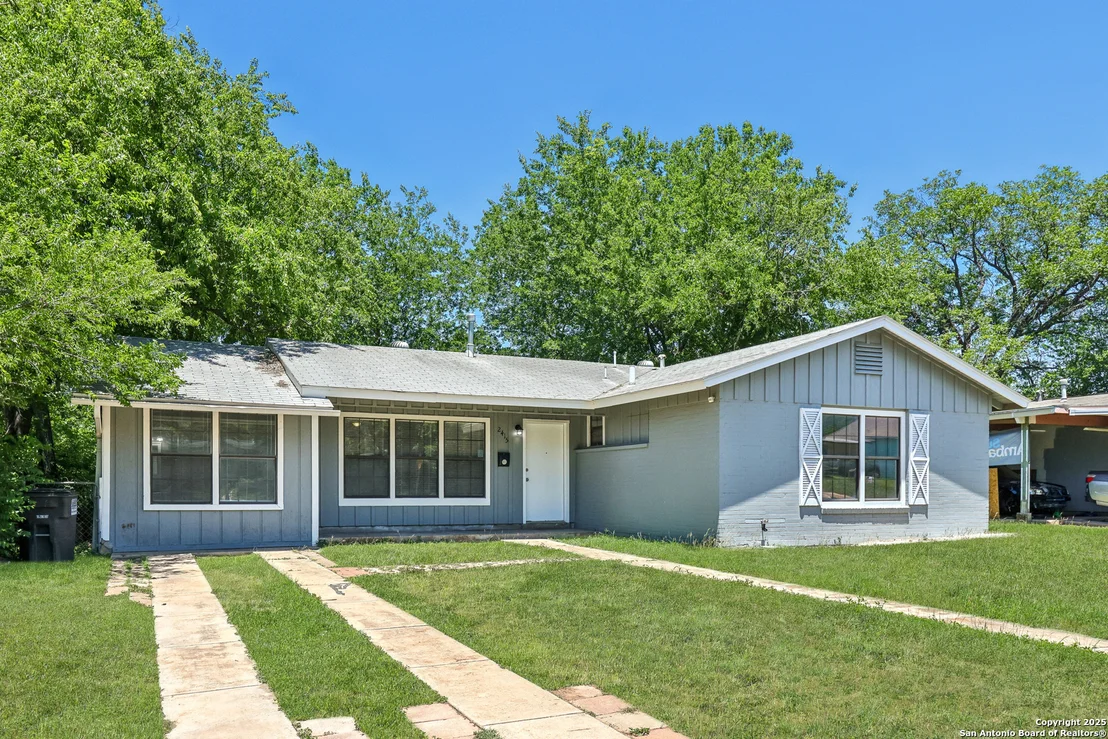 Photo of 2415 Spicewood