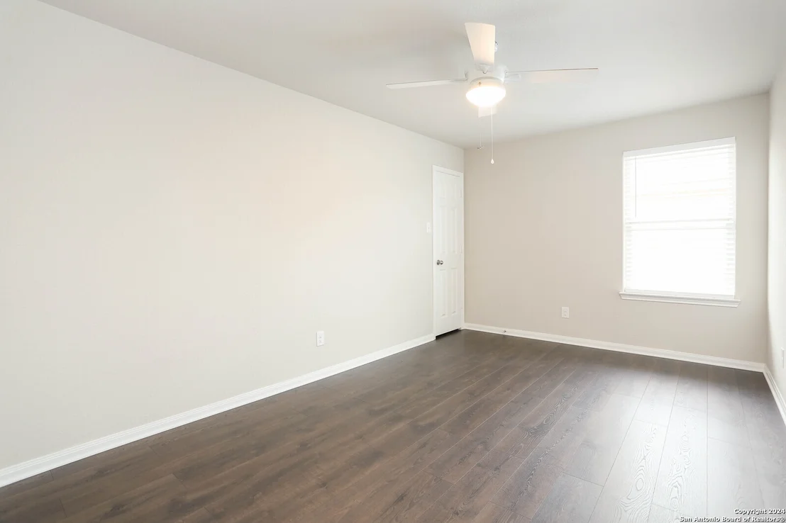 Photo of 11639 LUCKEY LEDGE
