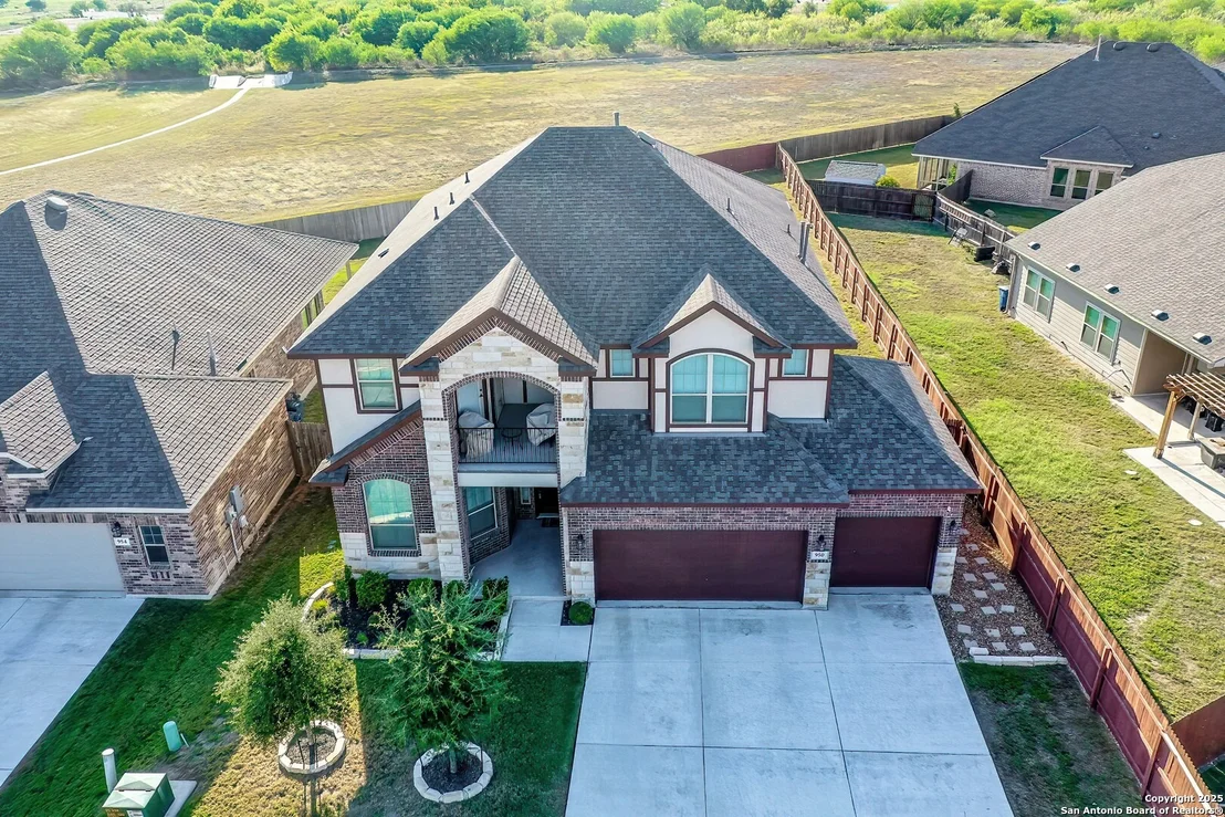 Photo of 950 Lone Cypress