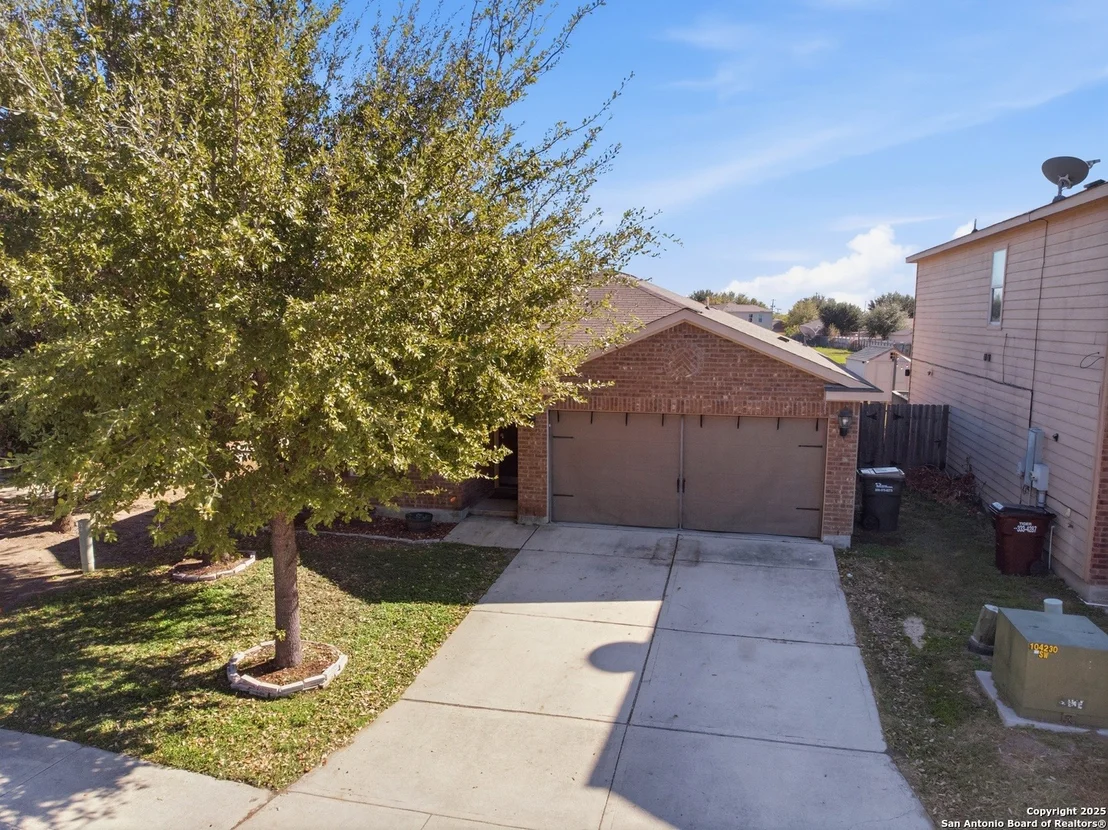 Photo of 6810 Luckey