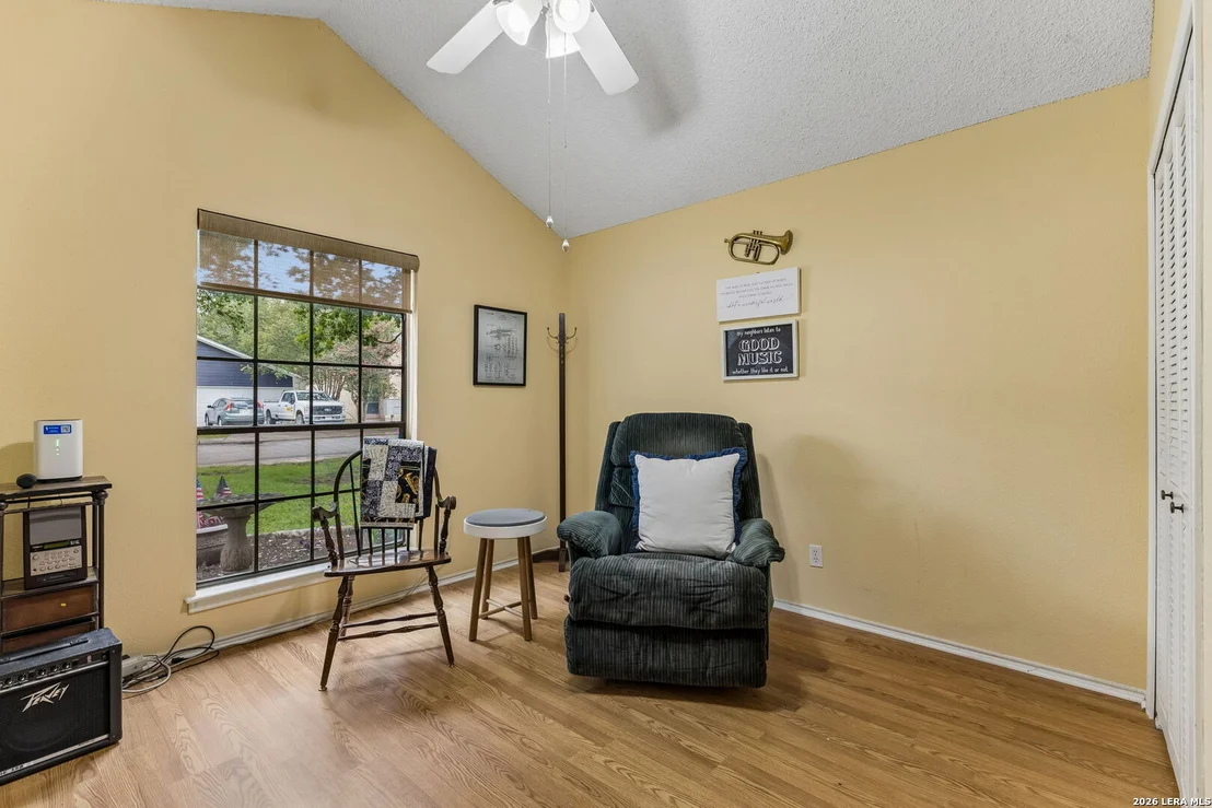 Photo of 14902 Oak Summit