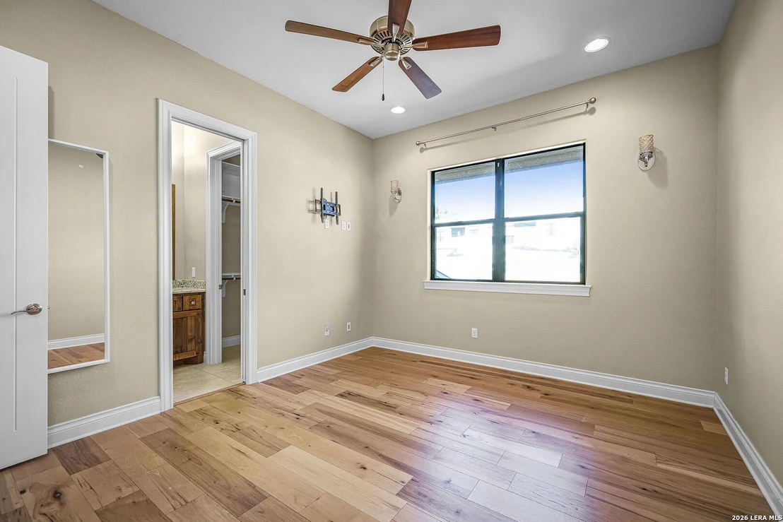 Photo of 1357 Capitare