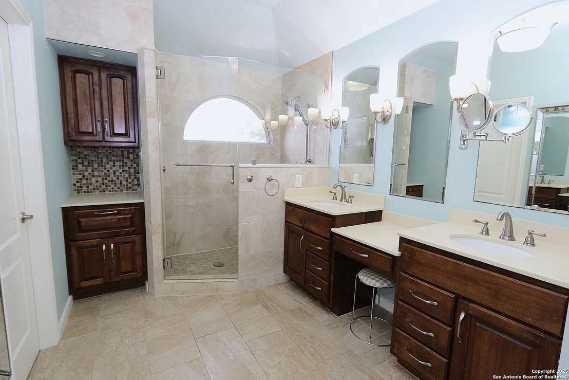 Photo of 4922 Rosemoss