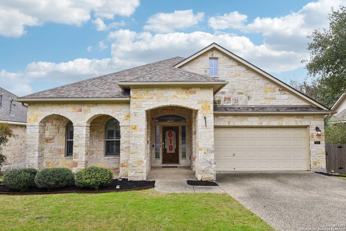 Photo of 618 Enchanted Way