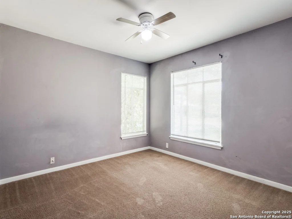 Photo of 615 Edgebrook