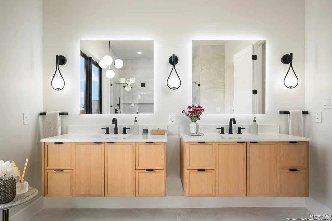 Photo of 9539 Lenox Hill