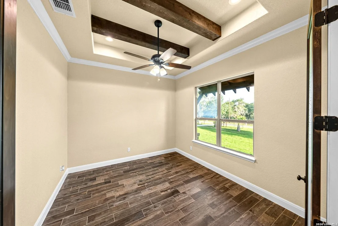 Photo of 1009 Bluebonnet Ln