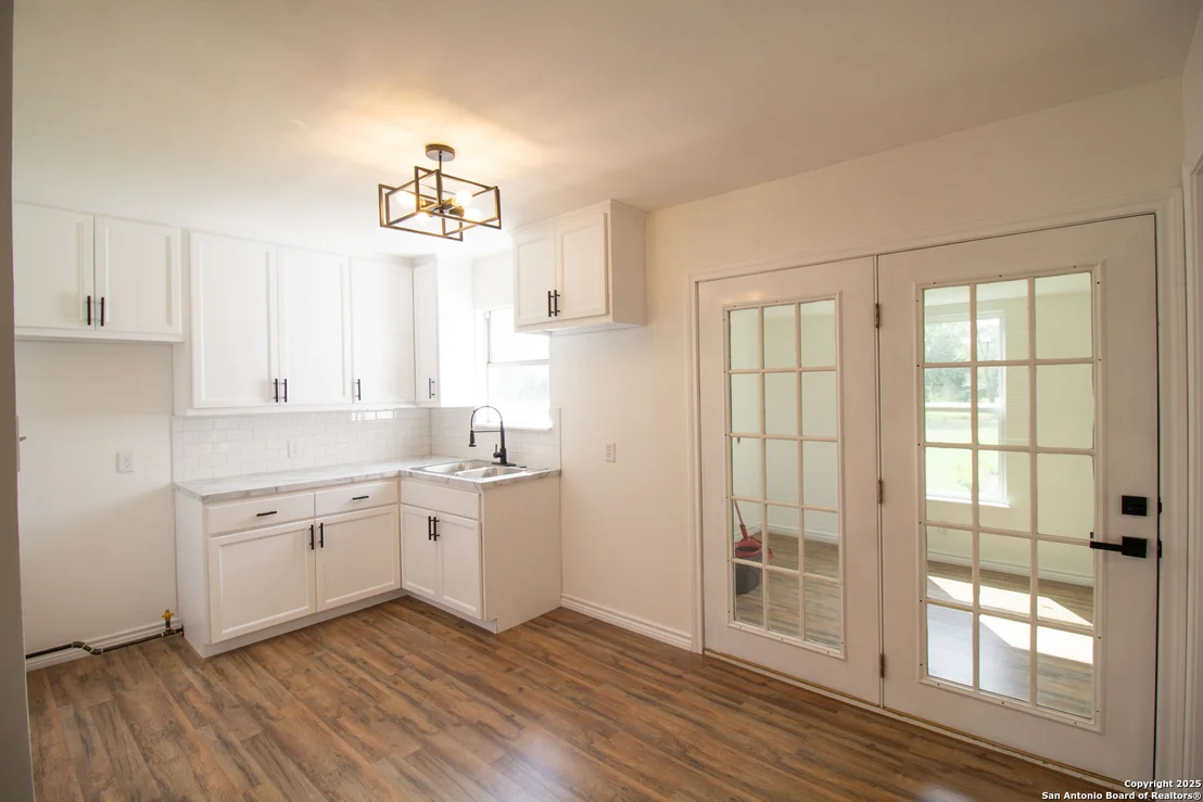 Photo of 2677 Lehman