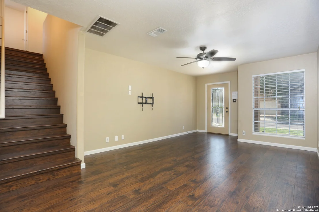Photo of 7 Brieley Ln