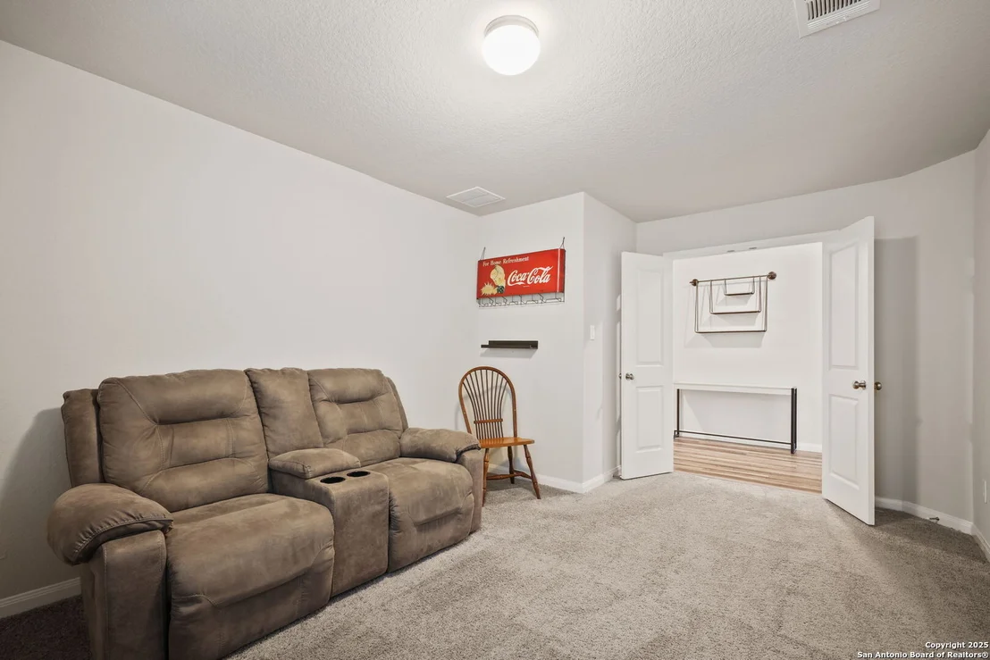 Photo of 5906 Akin Run