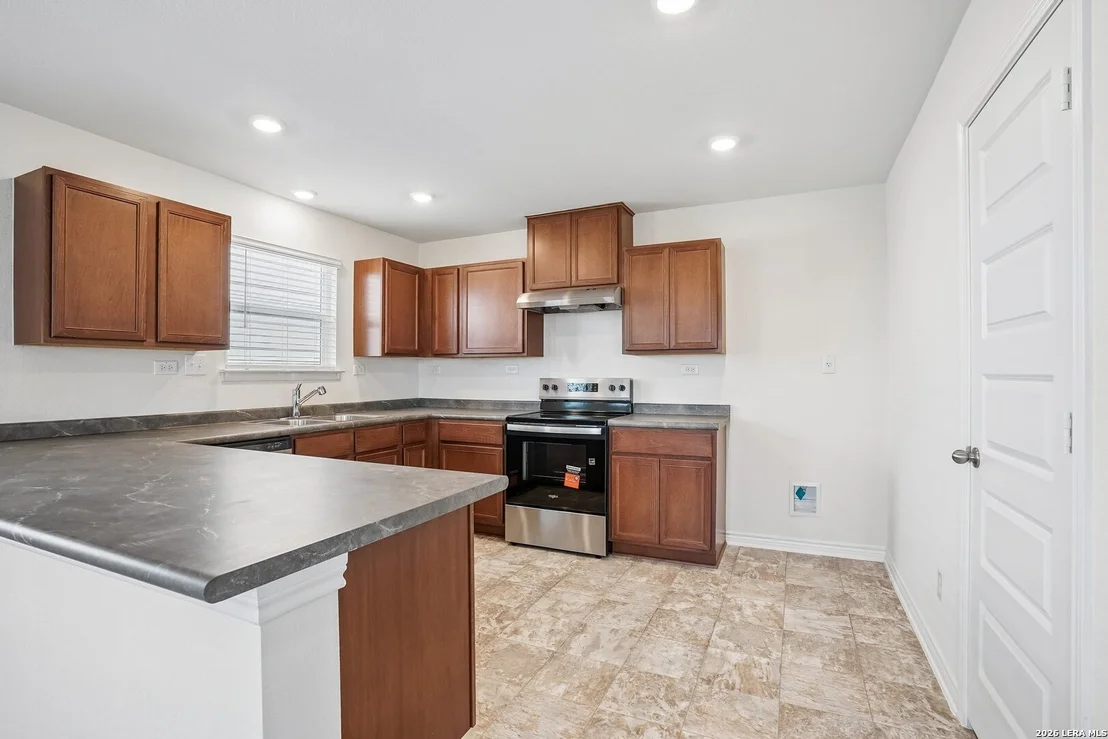 Photo of 4806 BROADSIDE AVENUE