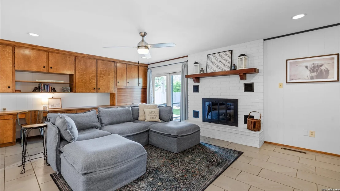 Photo of 546 PARKVIEW BLVD