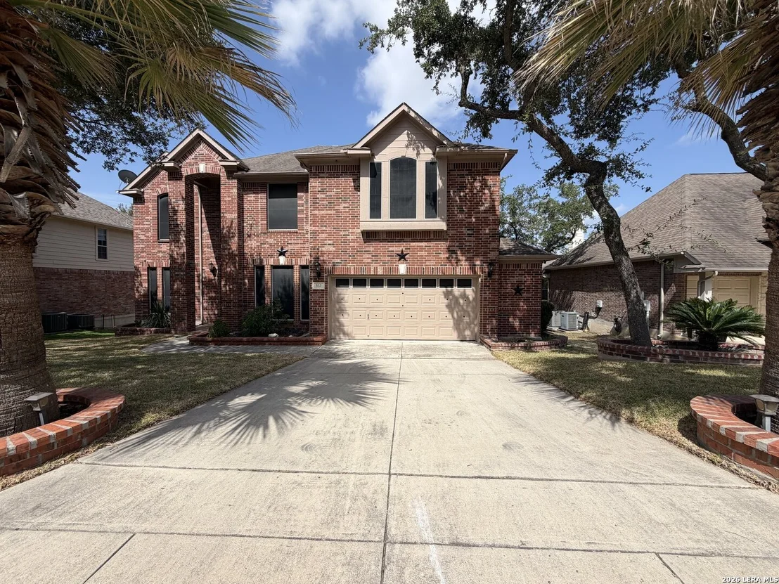 Photo of 357 FRANK BAUM DR