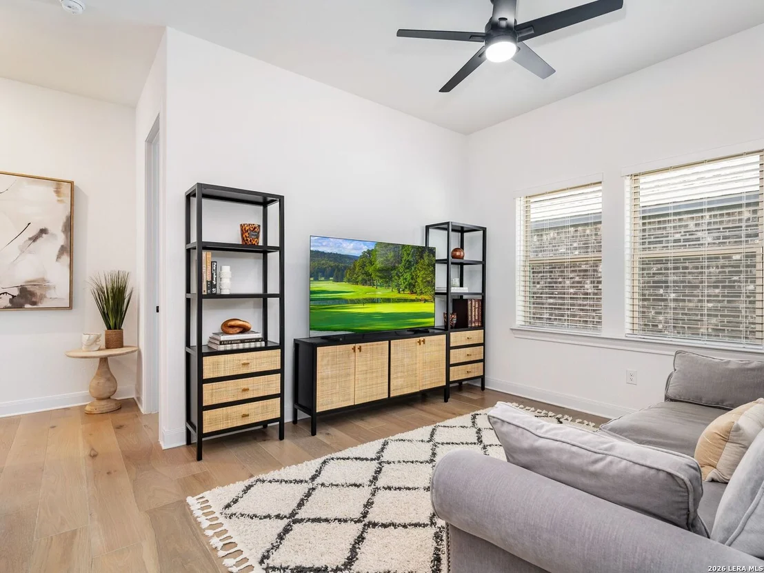 Photo of 3914 Balentine