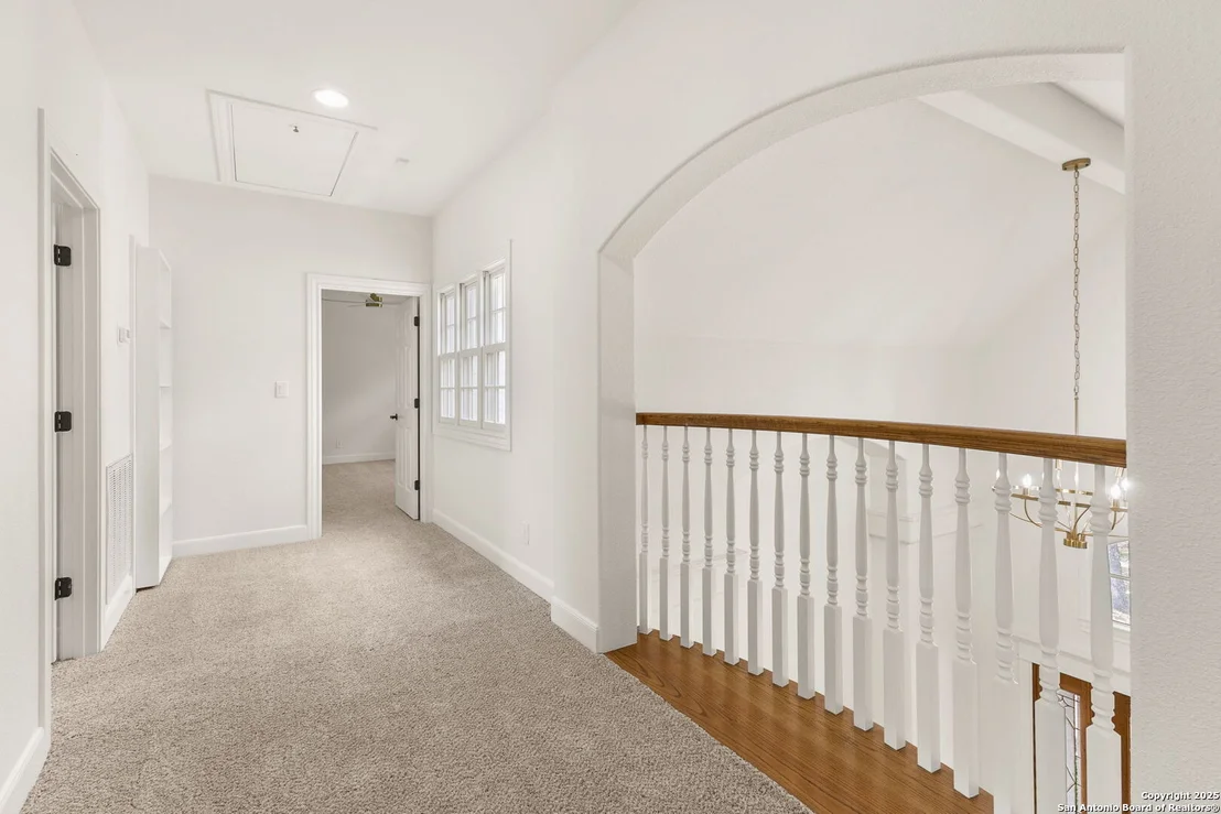Photo of 25960 Bent Bluff