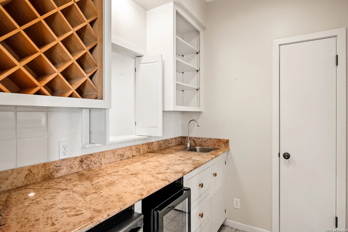 Photo of 304 Spring Mill Dr
