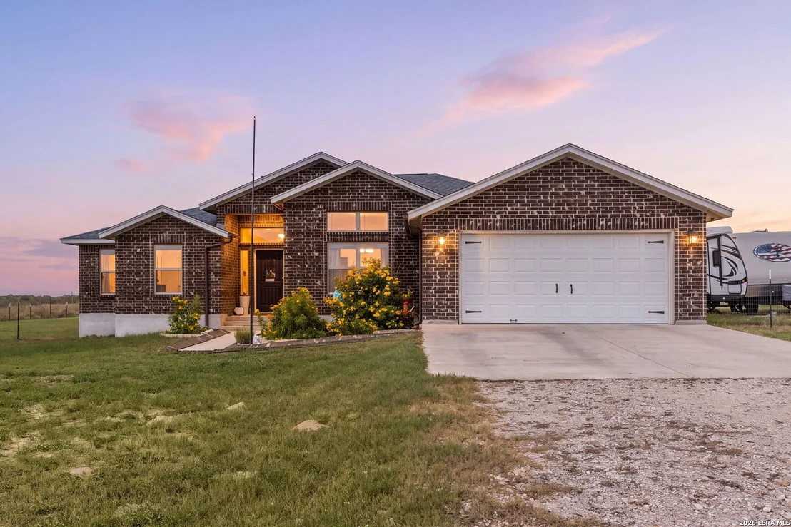 Photo of 149 LAKEVIEW CIR