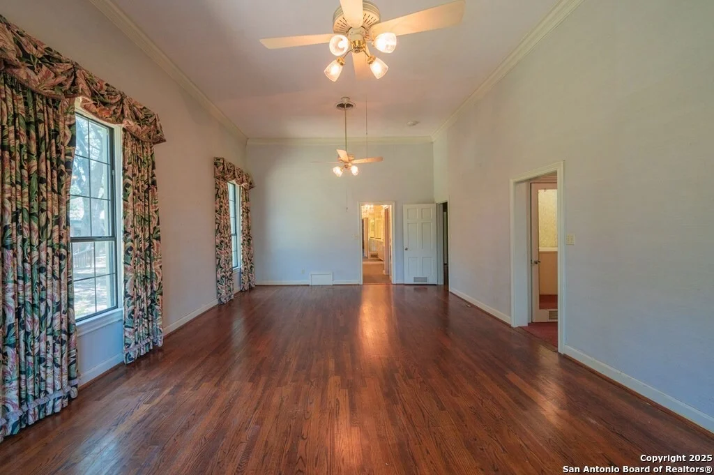 Photo of 52 Encino Loma
