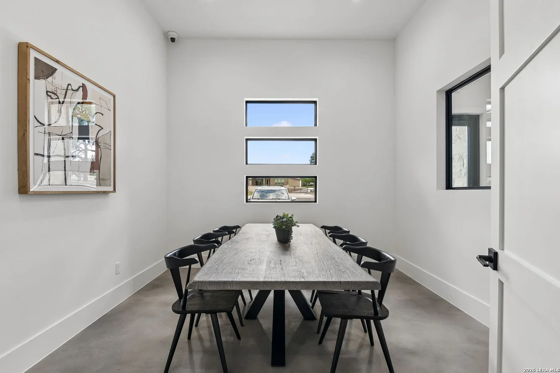 Photo of 121 Cimarron Crk