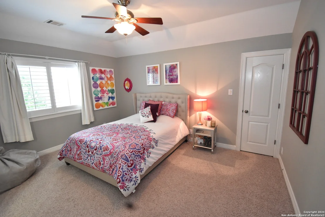 Photo of 115 STONEWALL BND