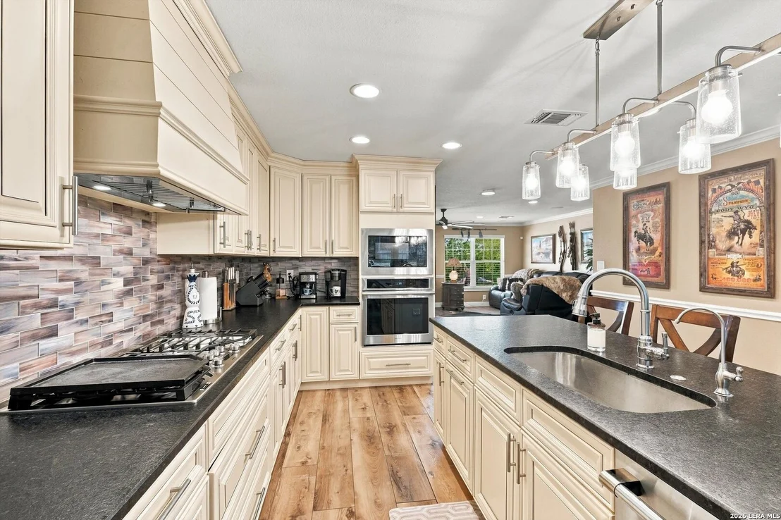 Photo of 526 CHEYENNE TRL