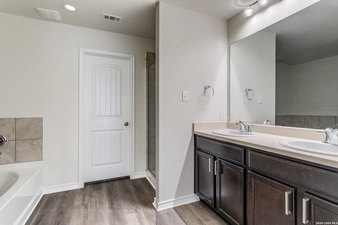 Photo of 2915 SUNSET BEND