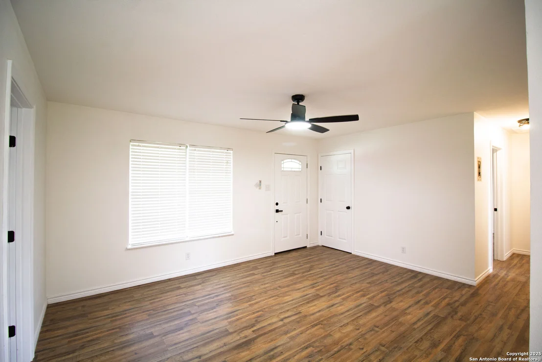 Photo of 2677 Lehman