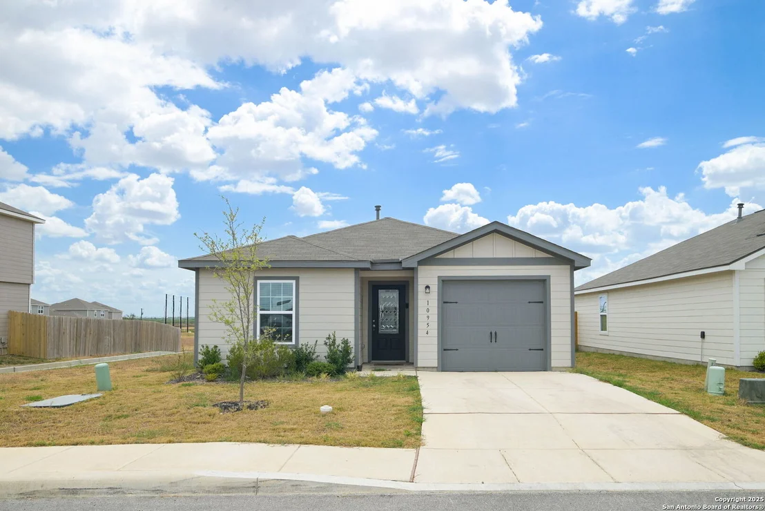 Photo of 10954 Delight Grove