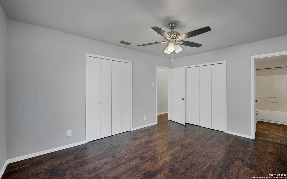 Photo of 4430 CLEAR SPRING DR