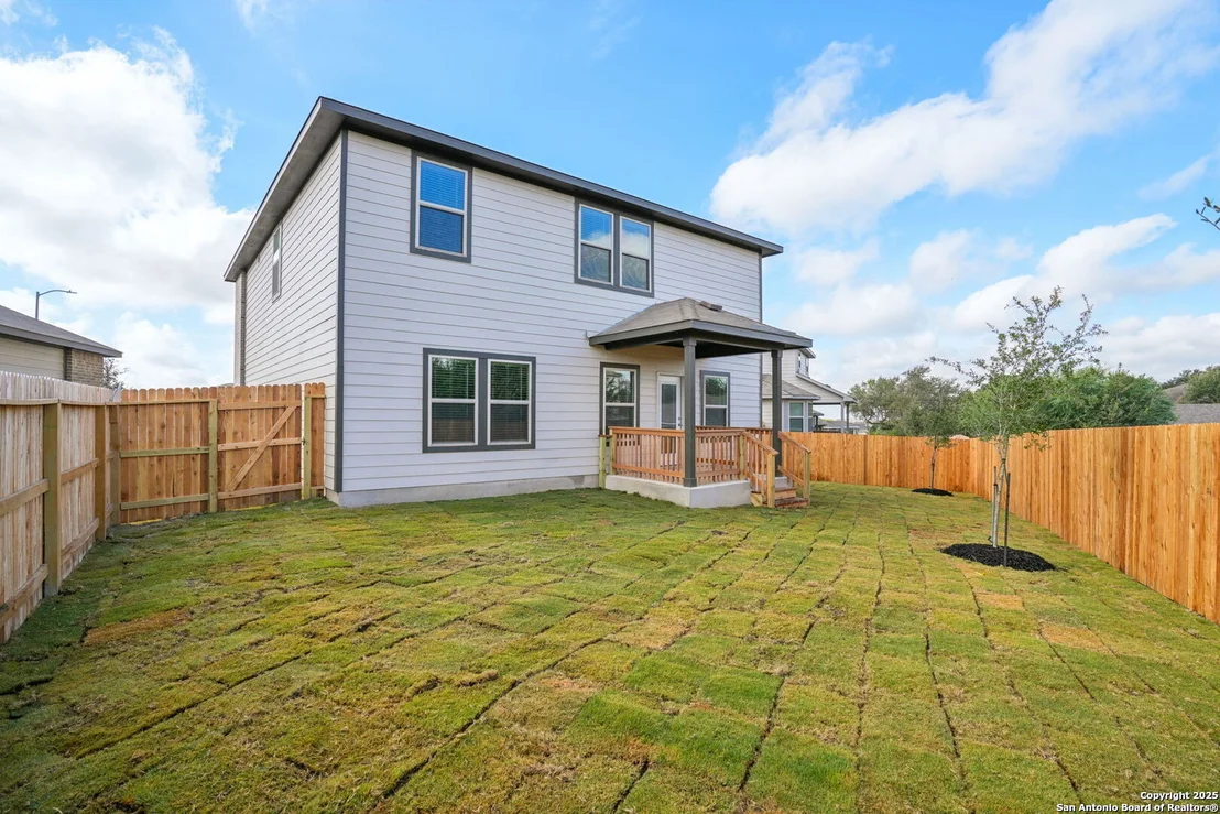 Photo of 10295 King Robert