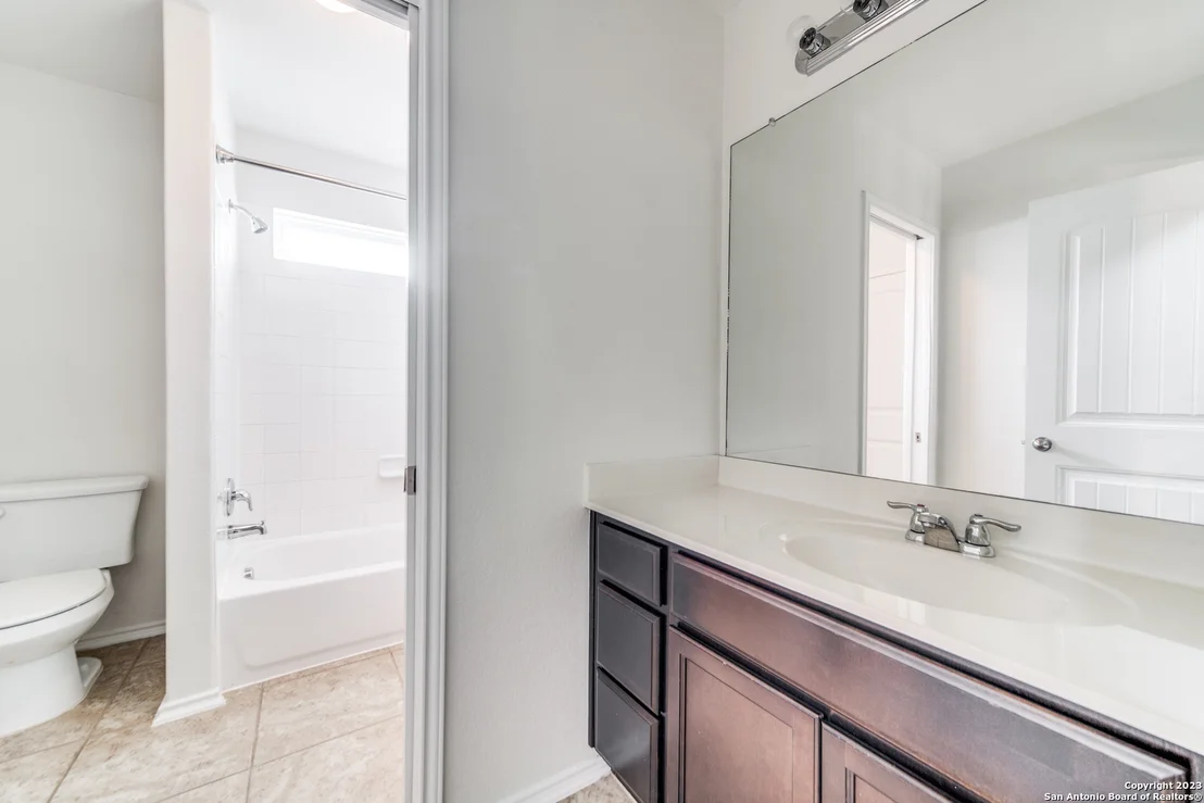 Photo of 120 JOLIE CIR