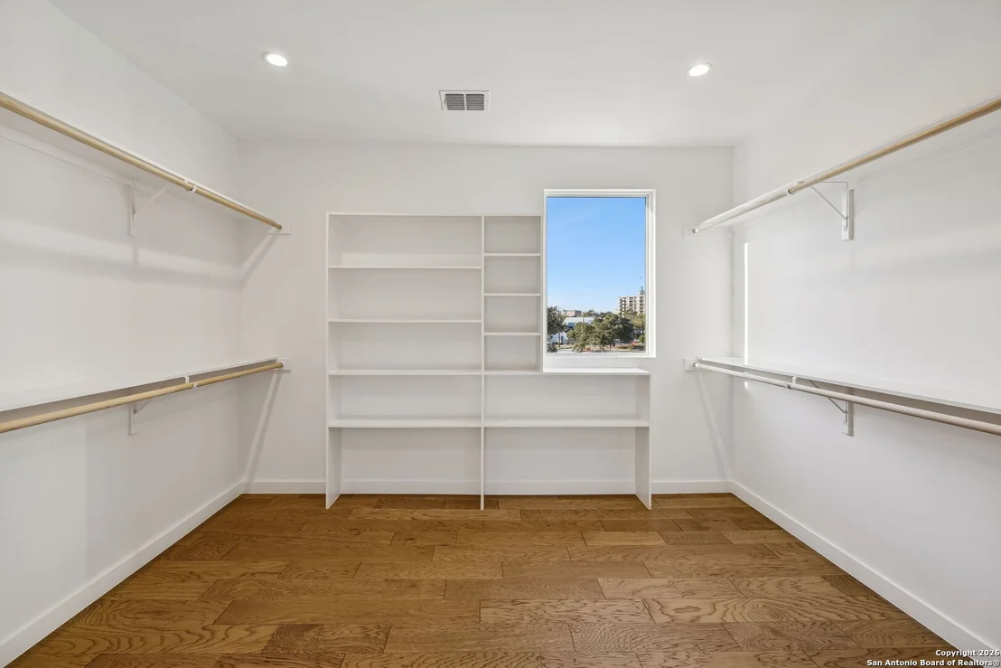 Photo of 502 McMonigal